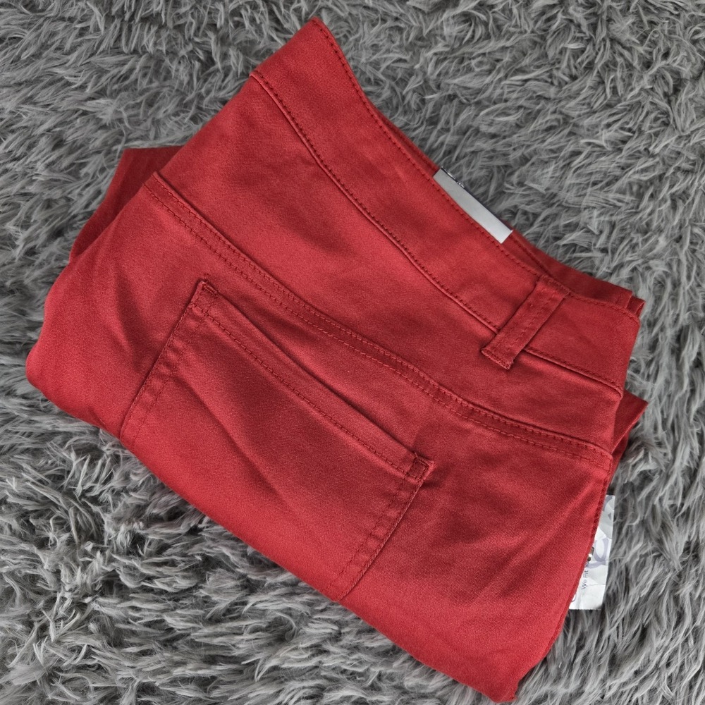 Catherines 1091166 Womens 24W 42/20 Red Sateen Stretch Capri Pants‎